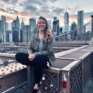 Meet your Posher, Alexis